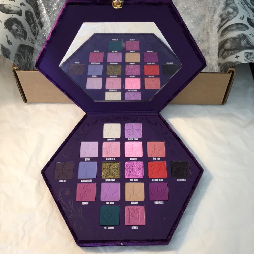 Jeffree Star Blood Lust Artistry Palette - Picture 2 of 6